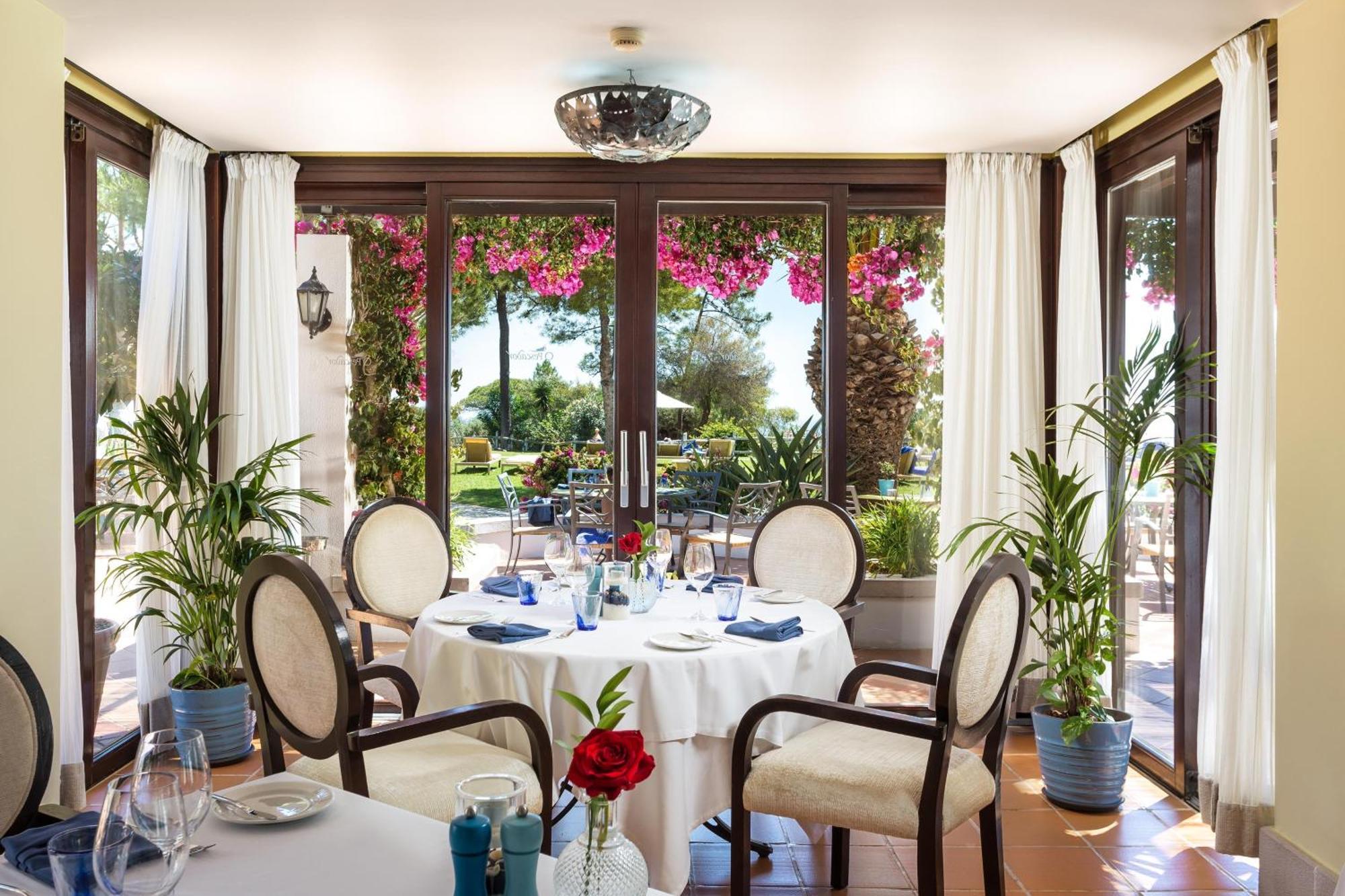 Pine Cliffs Ocean Suites, A Luxury Collection & Spa, Algarve Hotel